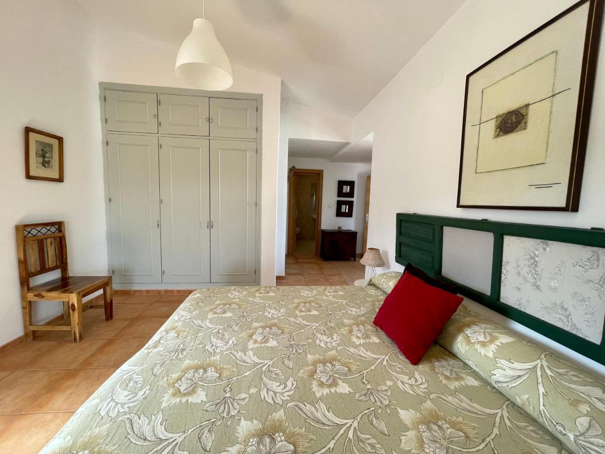 Santa Marta Complejo Rural Con Pista De Padel Guest House Archidona Eksteriør bilde
