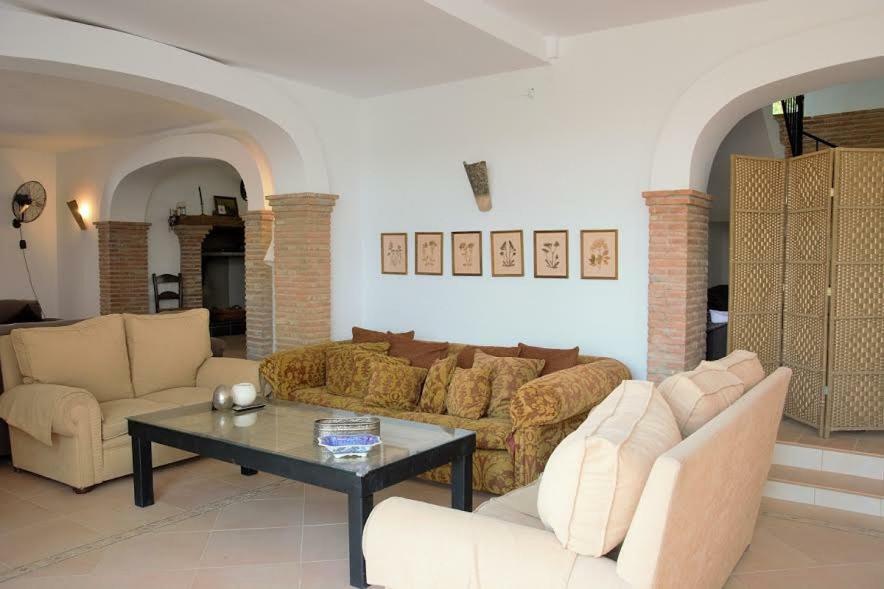 Santa Marta Complejo Rural Con Pista De Padel Guest House Archidona Eksteriør bilde