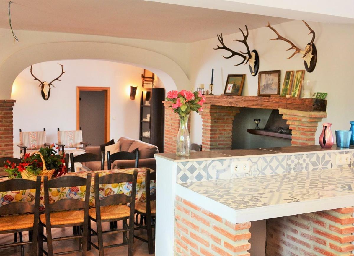 Santa Marta Complejo Rural Con Pista De Padel Guest House Archidona Eksteriør bilde