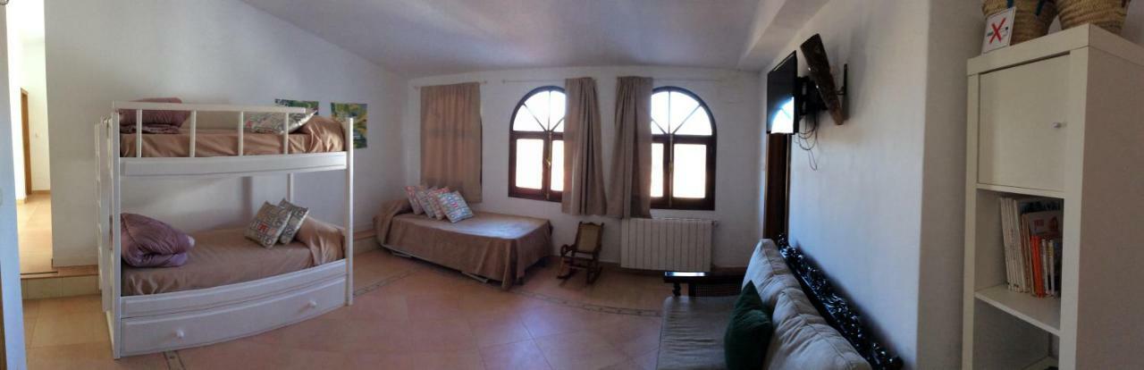 Santa Marta Complejo Rural Con Pista De Padel Guest House Archidona Eksteriør bilde